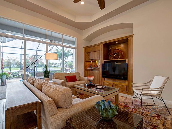 5th image of 319 Vizcaya Drive