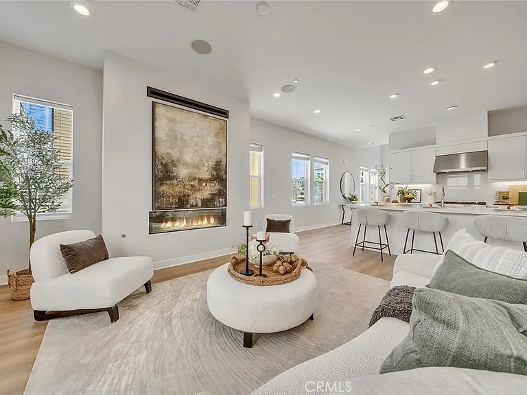 141 Edna Pkwy — Photo 26