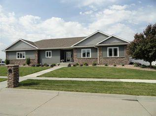 1811 E 62nd St, Kearney, NE 68847