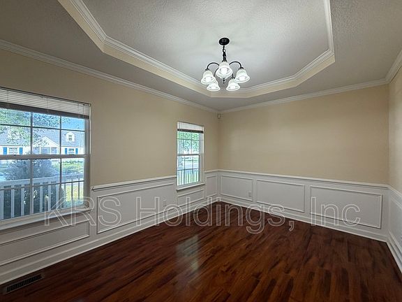 2nd image of 426 Seminole Rd