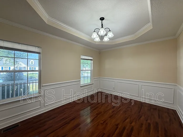 426 Seminole Rd — Photo 2