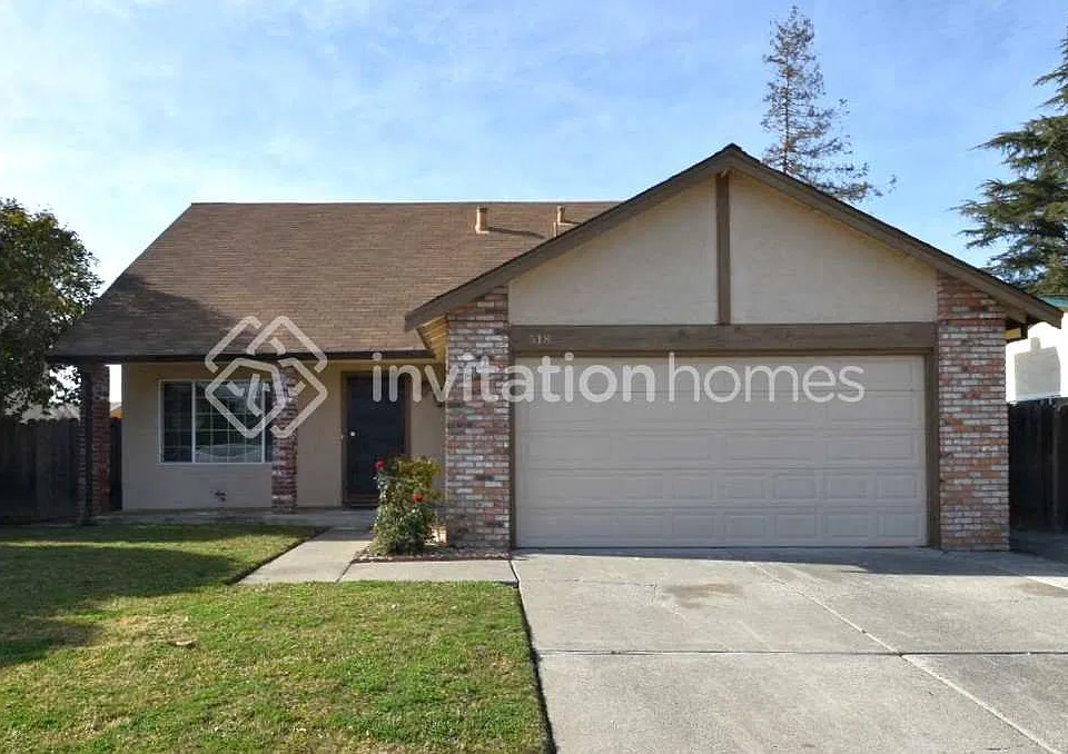 518 Woodlark Dr