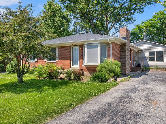 3rd image of 611 Nakomi Dr