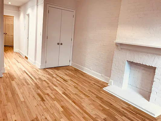 Rented by Metropolis Real Estate of Manhattan | media 23