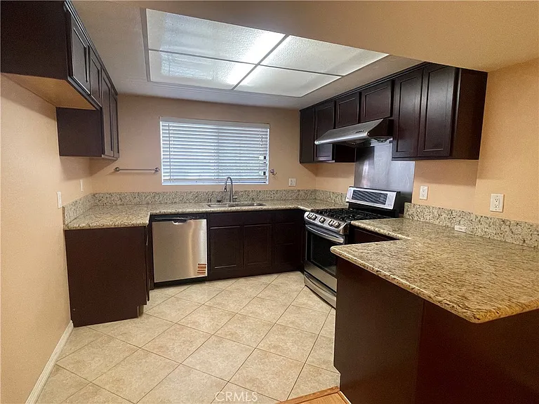 511 Pomelo Ave #C — Photo 3
