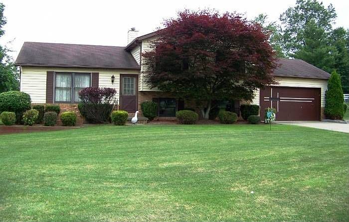 1st image of 3111 Stoney Creek Dr