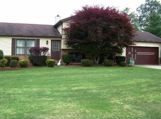 3111 Stoney Creek Dr, North Royalton, OH 44133