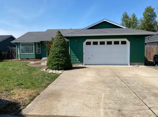 143 Zephyr Ct, Roseburg, OR 97471