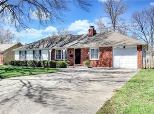 5612 W 99th St, Overland Park, KS 66207