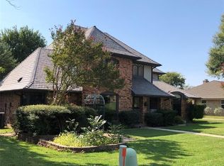 3665 Racquet Club Dr, Grand Prairie, TX 75052