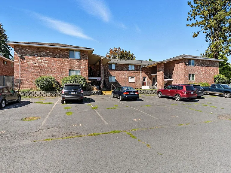 Eagles Landing Apartments — Photo 22