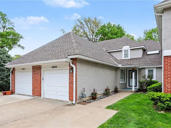 8589 Hauser Ct, Lenexa, KS 66215
