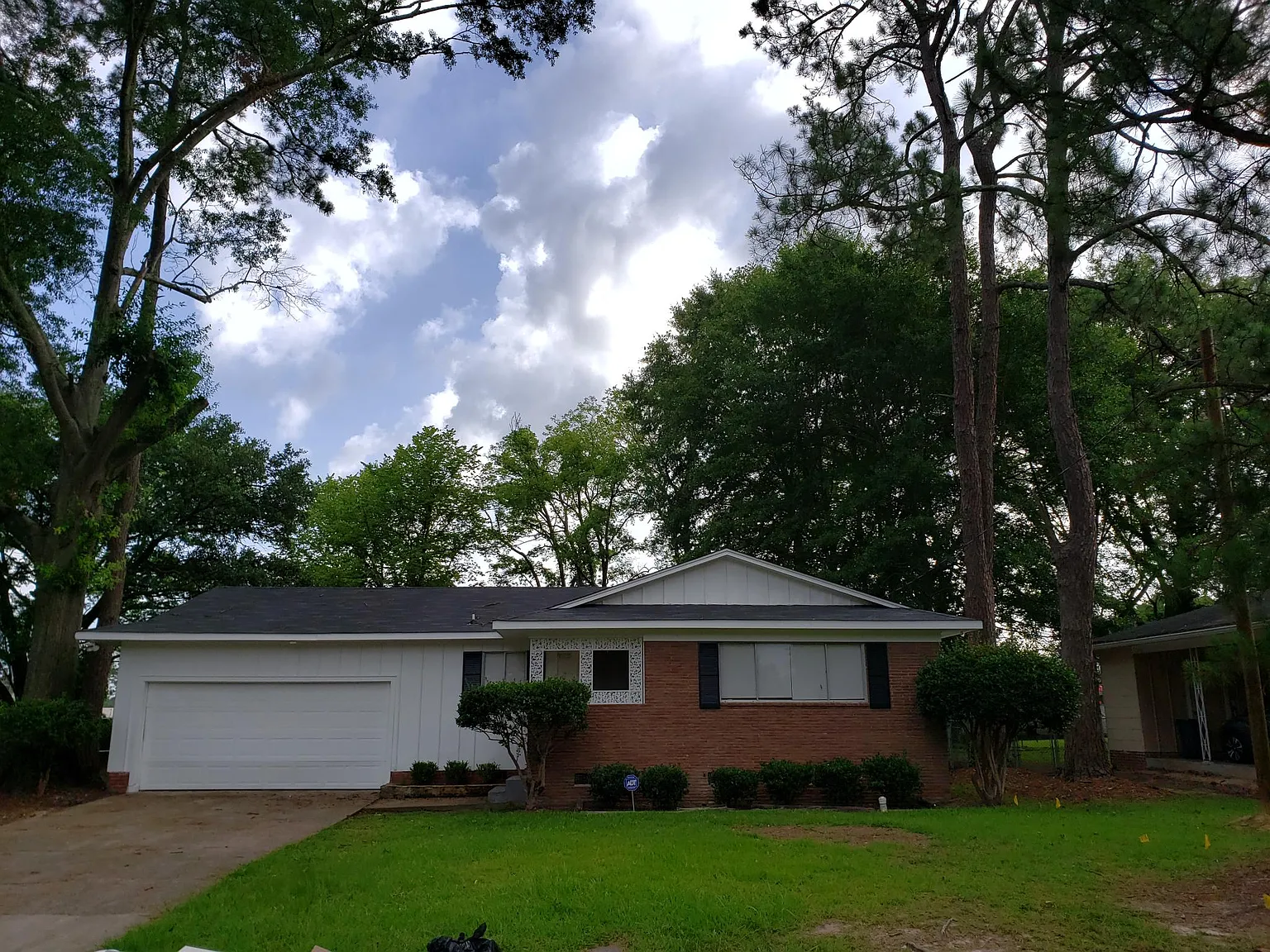 2622 Hemingway Cir — Photo 1