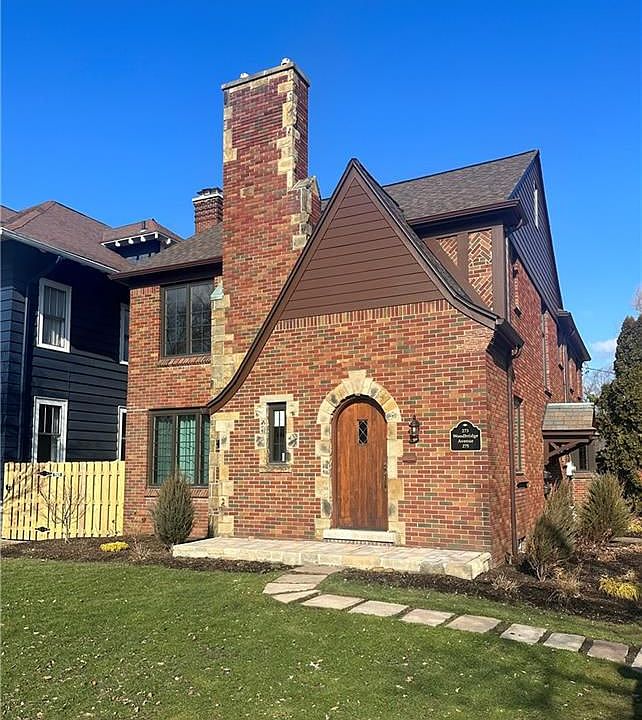 1st image of 273 Woodbridge Ave