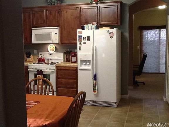 5th image of 2842 Lindbergh Ln