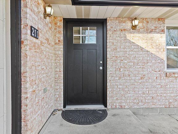 4th image of 211 Dugan St