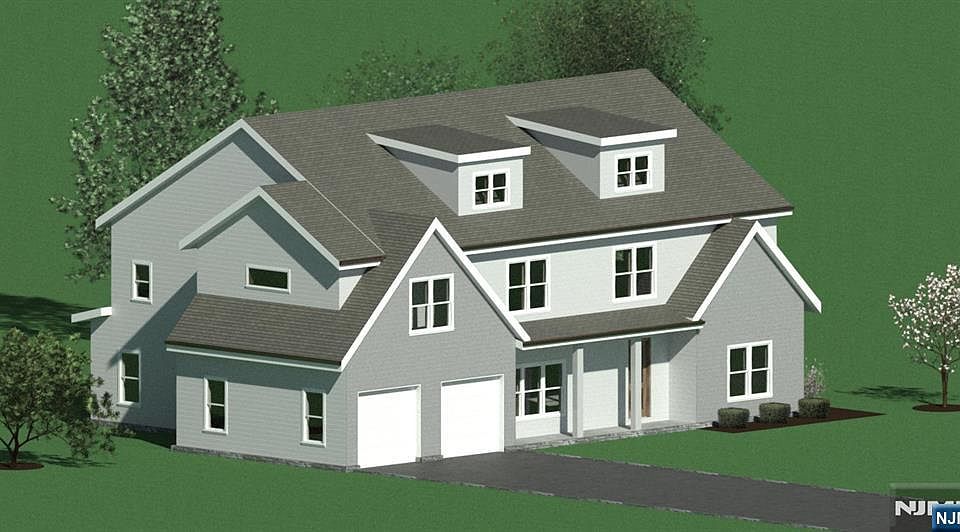 1st image of 258 Lynn St