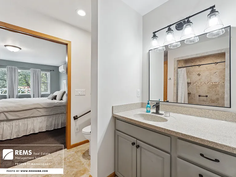 815 Island Ct #1 — Photo 29