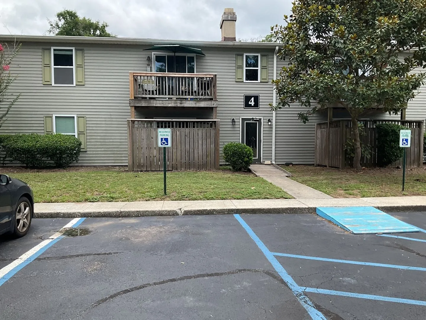 1402 Camp Rd — Photo 1