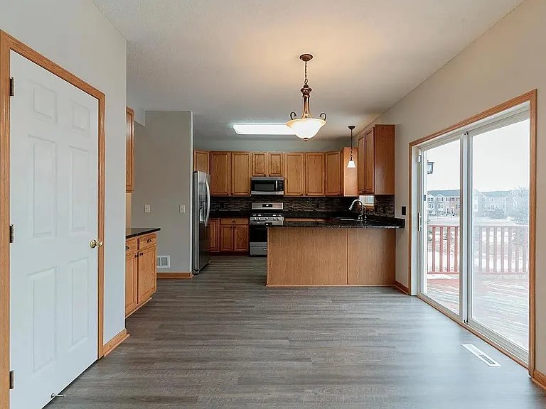 8413 Lobelia Ct — Photo 10