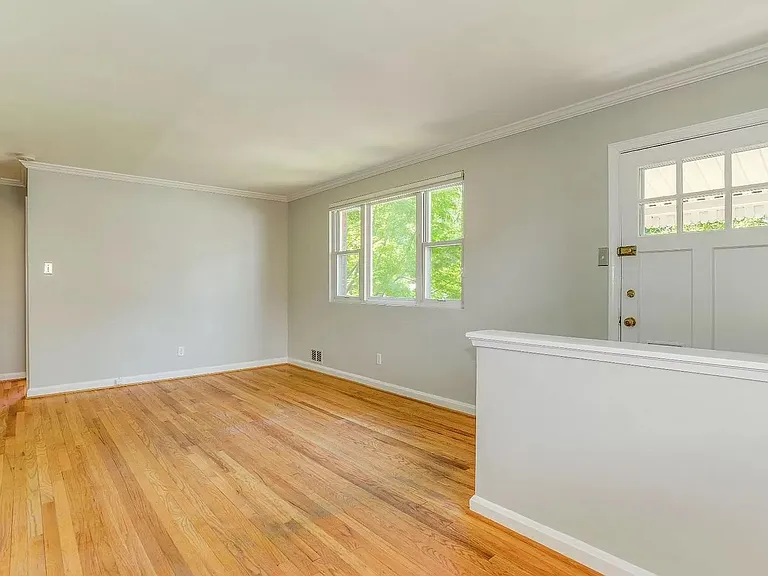 3317 Glenway Dr — Photo 7