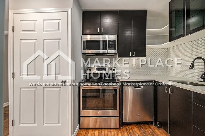 517 Woodward Ave SE — Photo 9