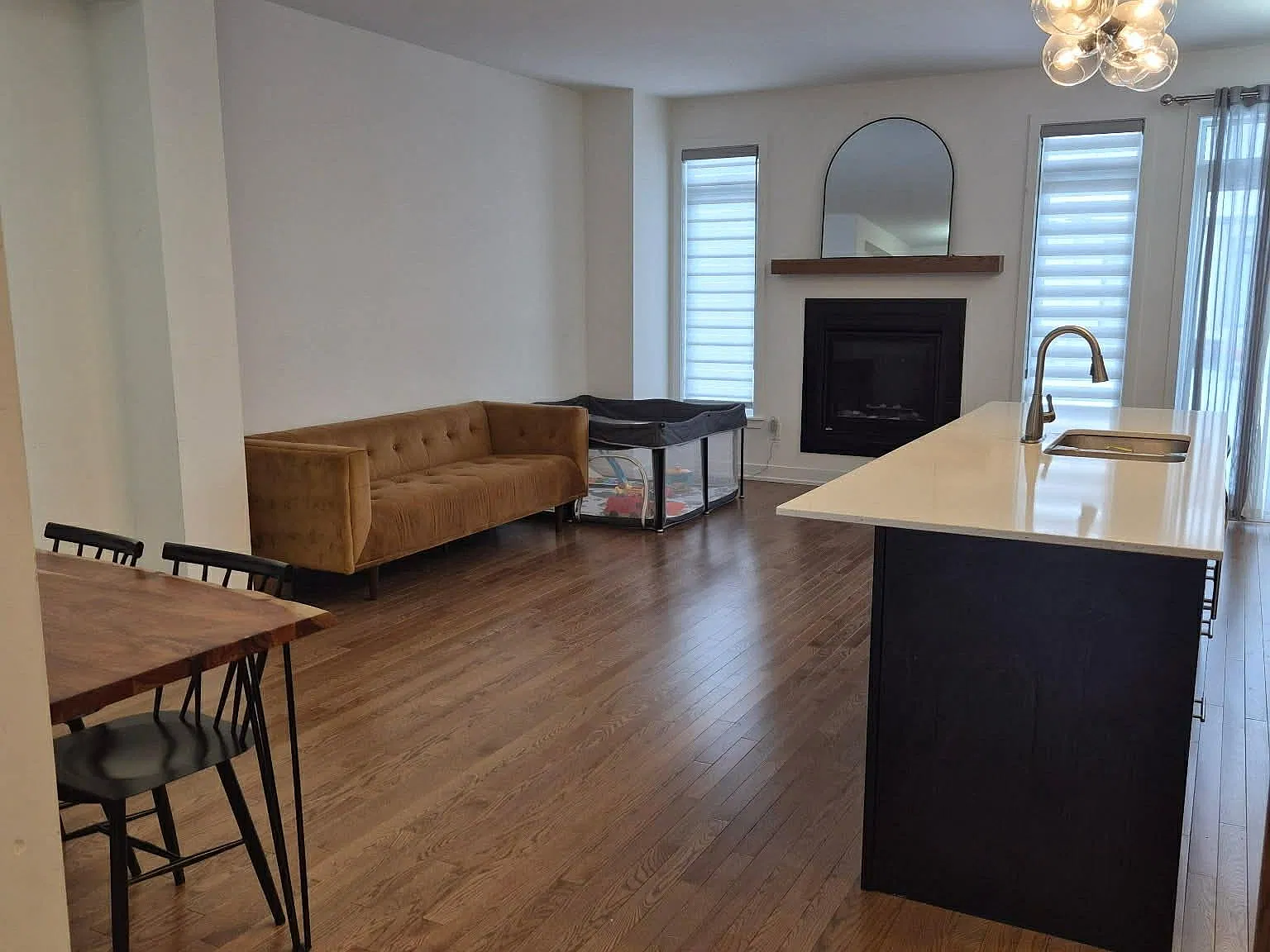 3 bed, $2,600 — Photo 2