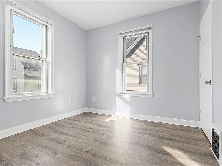 403 Ferry St #2 — Photo 11