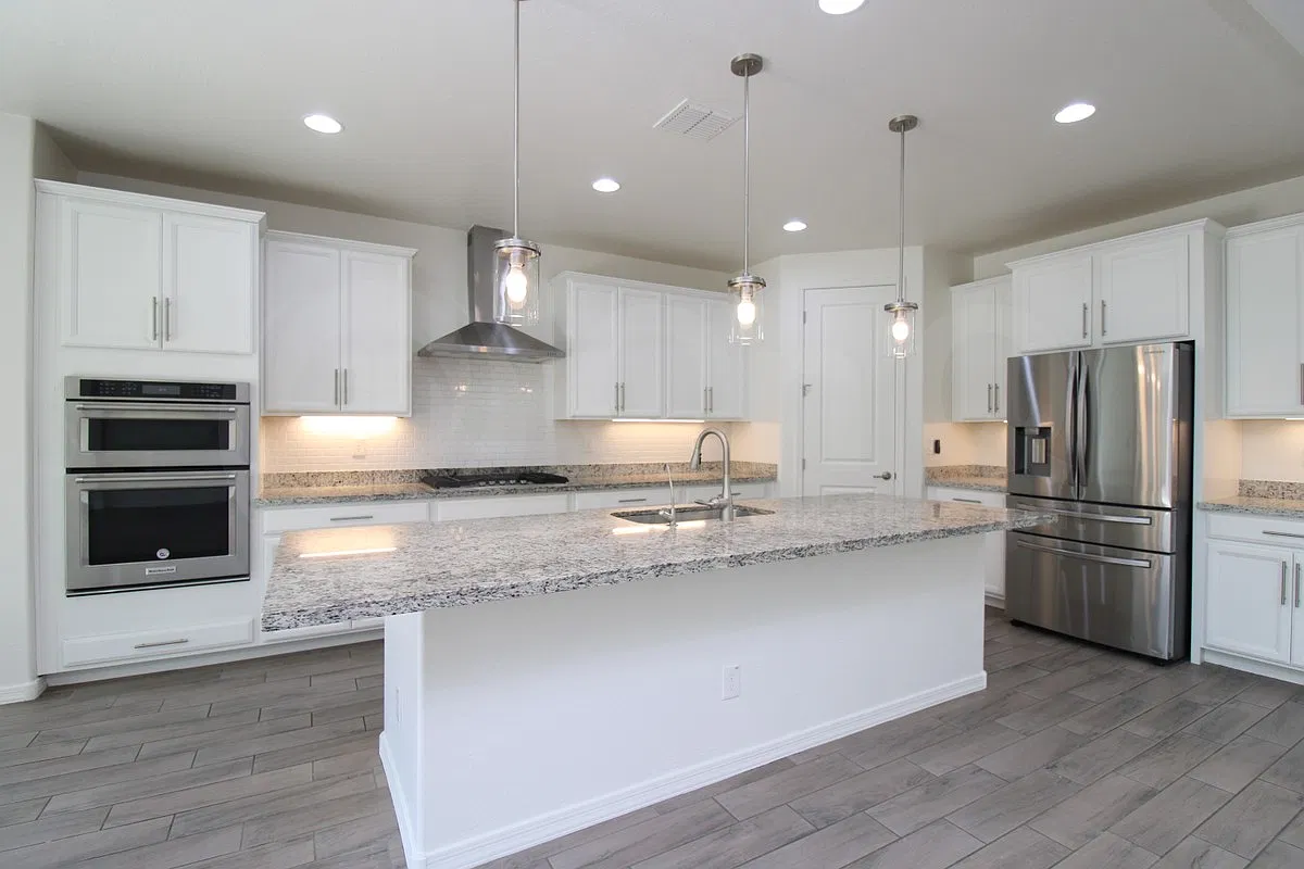 3 bed, 2.5 bath, 2325 sqft, $2,850 — Photo 2
