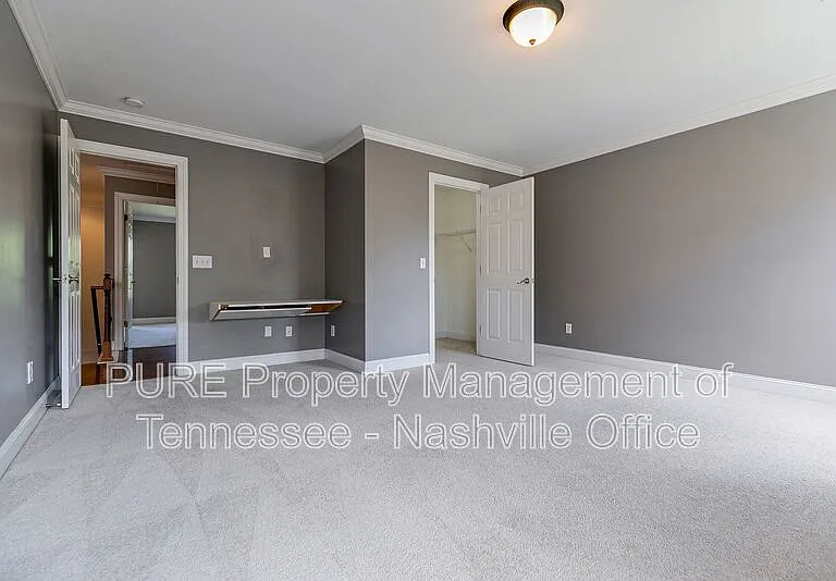 1214 Broadmoor Cir — Photo 36