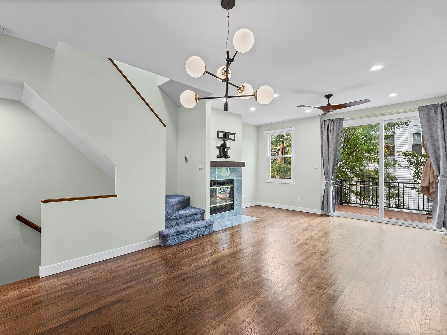 3 bed, 1600 sqft, $4,950 — Photo 4