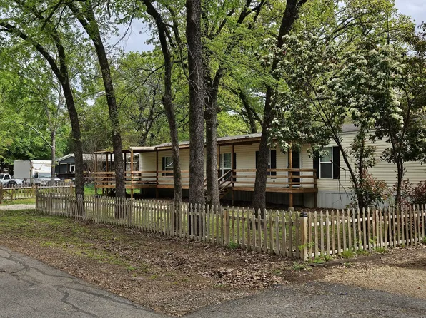 131 Twelve Oaks Cir, Gun Barrel City, TX 75156