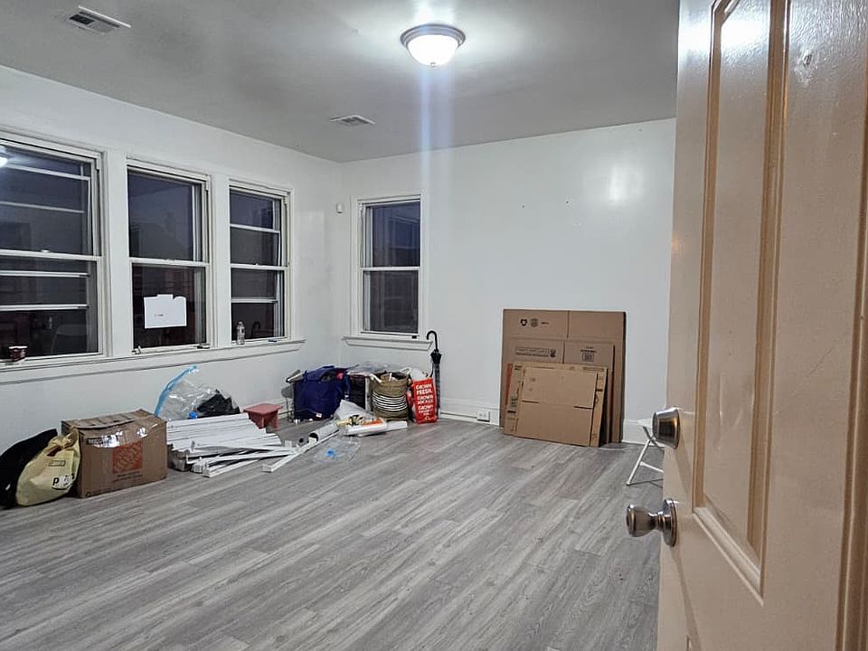 1st image of 157 N 15th St Floor 2