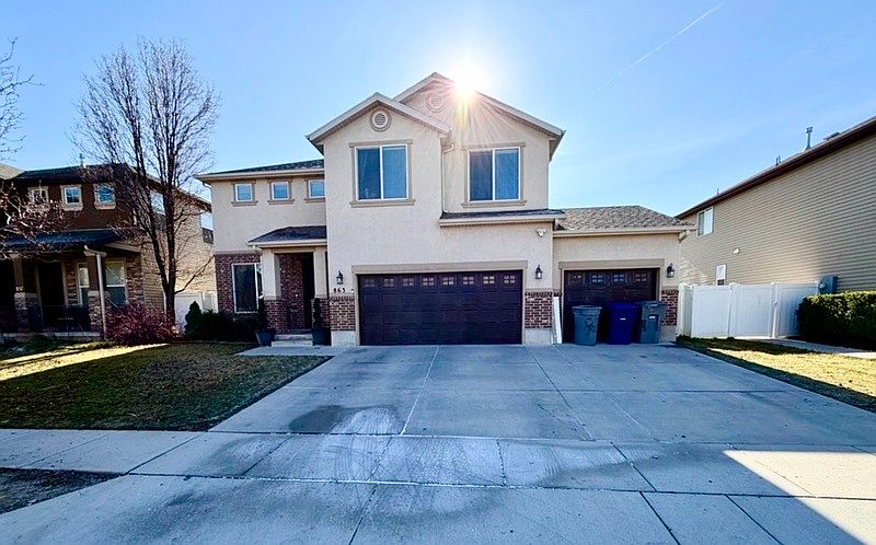 1st image of 863 Cambridge Dr #863