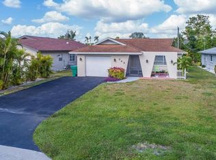 743 106th Ave N, Naples, FL 34108
