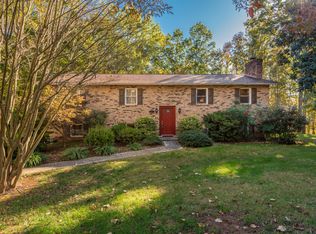 17 Moore Ln, Oak Ridge, TN 37830