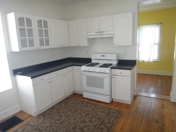 3rd image of 1154 S Kenilworth Ave