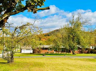 100 E Campus St, Marshall, AR 72650