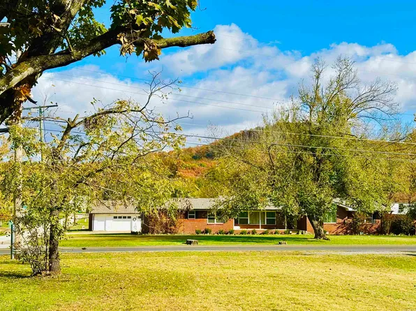 100 E Campus St, Marshall, AR 72650