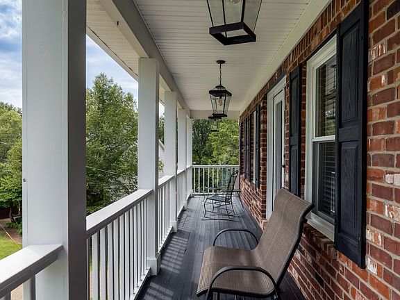 4th image of 1014 Austin Ct
