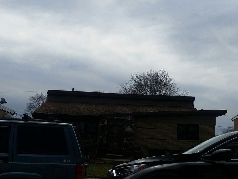 1st image of 4025 W 106th St