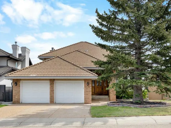 2740 W Signal Ridge Vw SW, Calgary, AB T3H 2J5