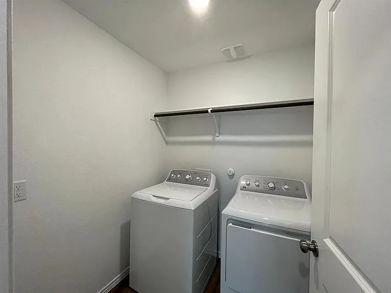 10717 Steinbeck Dr — Photo 9