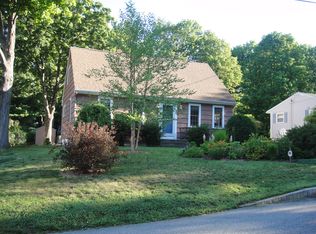 20 Hillside Rd, Portland, ME 04103