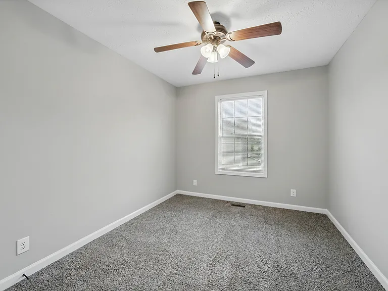 850 Tracy Ln #10 — Photo 11