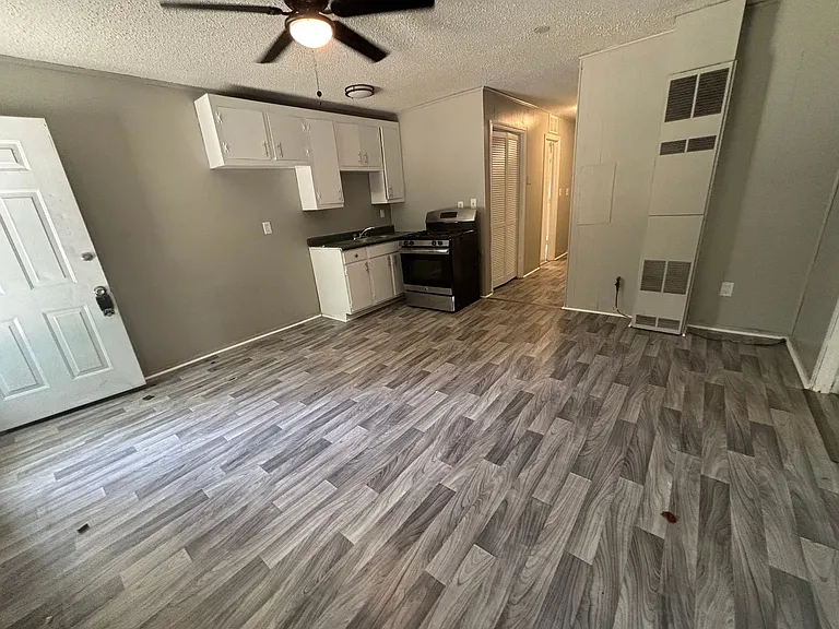 1109 & 1105 N Ransom St — Photo 16