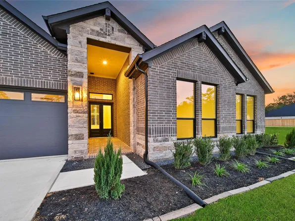 343 Louvenia Ct, Pinehurst, TX 77362