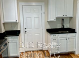 142 Park Ave APT 2, Portland, ME 04101
