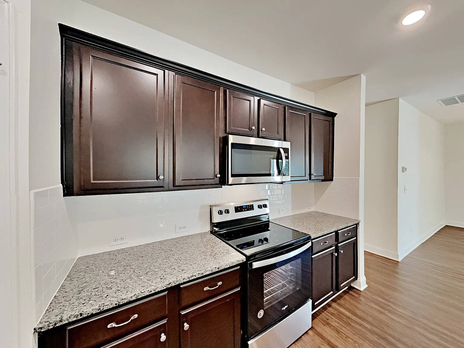 4 bed, 3.0 bath, 2227 sqft, $2,540 — Photo 4