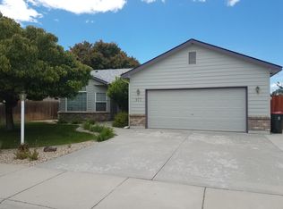 977 NW 9th Ave, Meridian, ID 83642